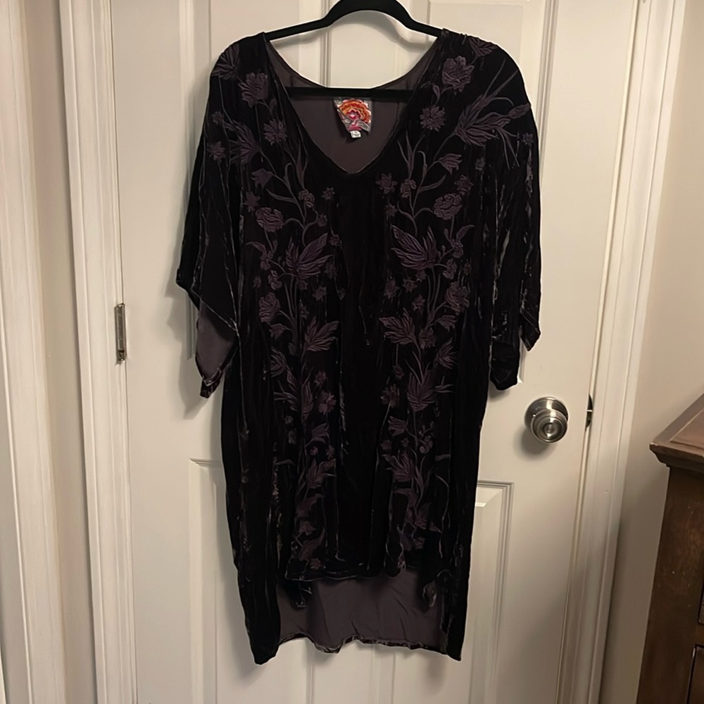 **RARE** Johnny Was Embroidered Silk Velvet Tunic size XL